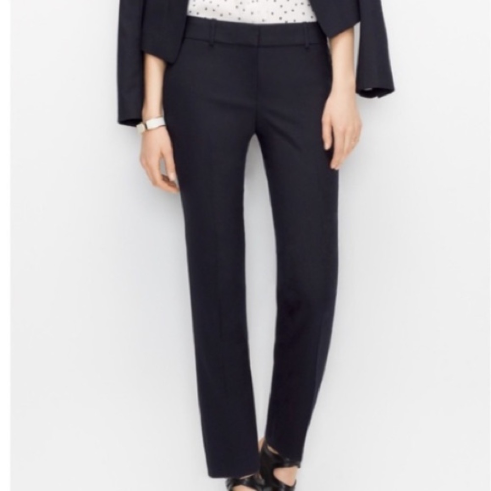 Ann Taylor Petite Black Signature Pants in a 0P